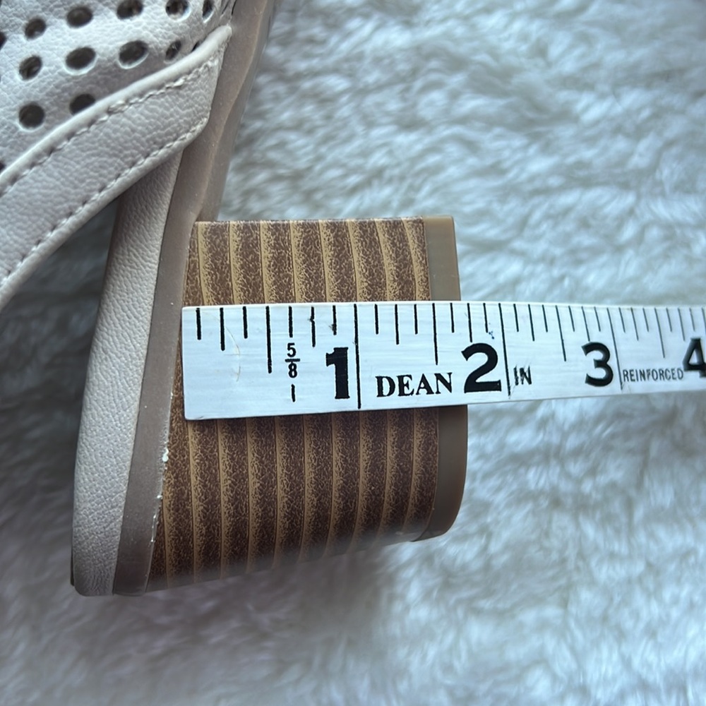 Call it Spring Sandals. Stacked Heel. Color Taupe. Size 8.5 - Picture 7 of 7